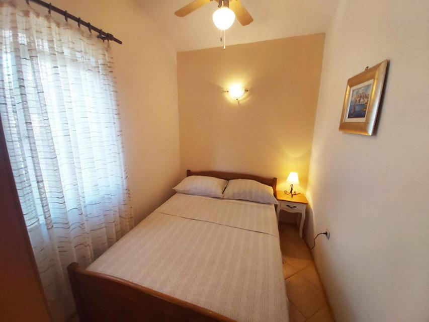 Apartments Carmen Vinišće 外观 照片